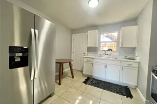 2411 Bastrop, Houston, TX 77004 - Photo 3
