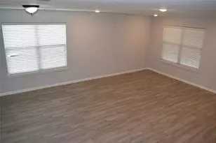 15510 Liberty Bluff Dr, Houston, TX 77049 - Photo 7