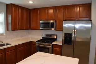 15510 Liberty Bluff Dr, Houston, TX 77049 - Photo 9