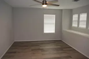 15510 Liberty Bluff Dr, Houston, TX 77049 - Photo 27