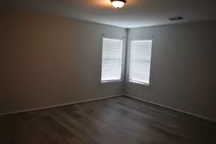 15510 Liberty Bluff Dr, Houston, TX 77049 - Photo 23
