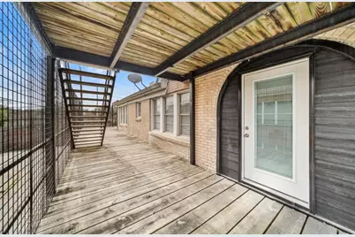 1633 Castle Court, Houston, TX 77006 - Photo 19