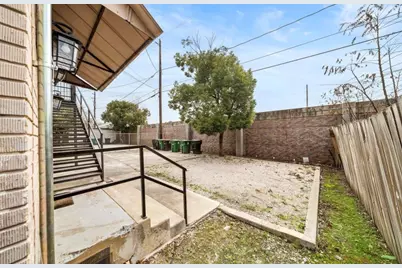 1633 Castle Court, Houston, TX 77006 - Photo 25