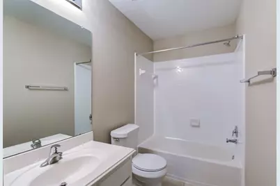 115 W Burberry Circle, The Woodlands, TX 77384 - Photo 19