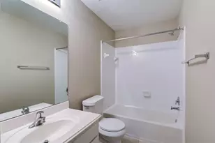 115 W Burberry Cir, The Woodlands, TX 77384 - Photo 19