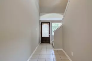 115 W Burberry Cir, The Woodlands, TX 77384 - Photo 3