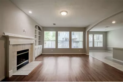 115 W Burberry Circle, The Woodlands, TX 77384 - Photo 5