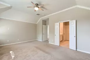 115 W Burberry Cir, The Woodlands, TX 77384 - Photo 15