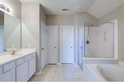 115 W Burberry Circle, The Woodlands, TX 77384 - Photo 17