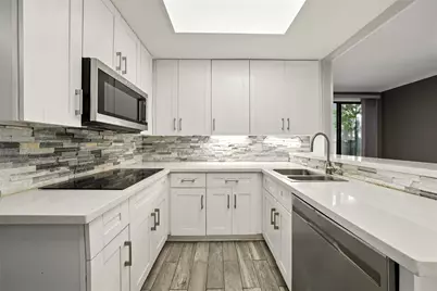 171 Litchfield Lane, Houston, TX 77024 - Photo 19