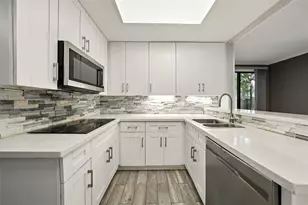 171 Litchfield Ln, Houston, TX 77024 - Photo 19