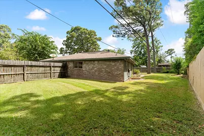 3607 Camelot Street, Baytown, TX 77521 - Photo 35