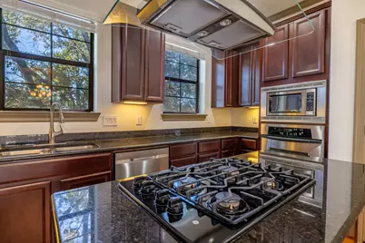 10626 Clearview Villa Place, Houston, TX 77025 - Photo 11