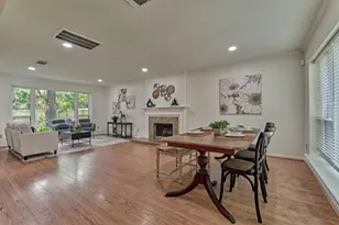 71 Breezy Point Pl, Spring, TX 77381 - Photo 9