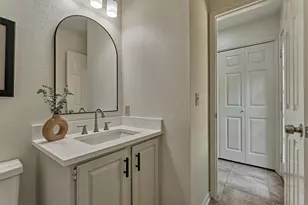 71 Breezy Point Pl, Spring, TX 77381 - Photo 21