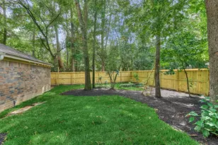 71 Breezy Point Pl, Spring, TX 77381 - Photo 33