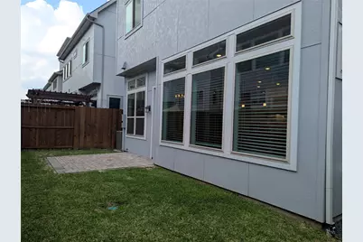 1705 Lindsey Ridge Drive, Houston, TX 77055 - Photo 17