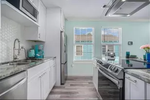 1513 47th St, Galveston, TX 77551 - Photo 9