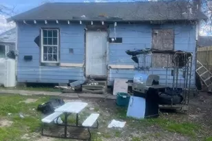 110 E 44th St, Houston, TX 77018 - Photo 5