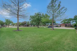 509 Redbridge Ln, League City, TX 77573 - Photo 3