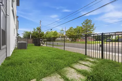 2404 Hadley #C, Houston, TX 77003 - Photo 27