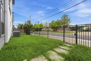 2404 Hadley, Houston, TX 77003 - Photo 27