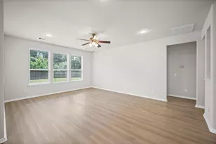 10 Log House Ct, Tomball, TX 77375 - Photo 13