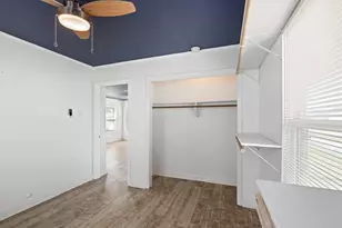 370 Ling St, Hitchcock, TX 77563 - Photo 15