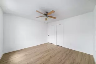 2305 Wilshire St, Houston, TX 77023 - Photo 11