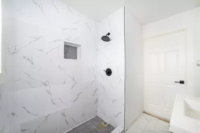 2305 Wilshire Street, Houston, TX 77023 - Photo 19
