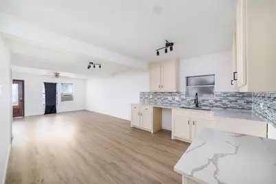 2305 Wilshire Street, Houston, TX 77023 - Photo 9