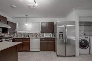 9511 Farrell Dr, Houston, TX 77070 - Photo 9