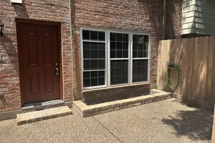 889 Wax Myrtle Ln, Houston, TX 77079 - Photo 5