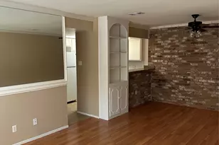 889 Wax Myrtle Ln, Houston, TX 77079 - Photo 7