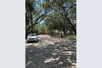 889 Wax Myrtle Lane, Houston, TX 77079 - Photo 21