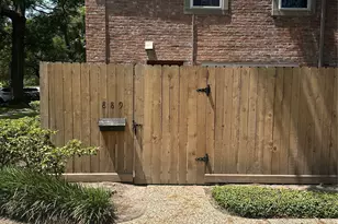 889 Wax Myrtle Ln, Houston, TX 77079 - Photo 1