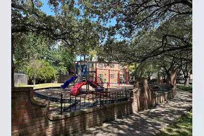 889 Wax Myrtle Lane, Houston, TX 77079 - Photo 23
