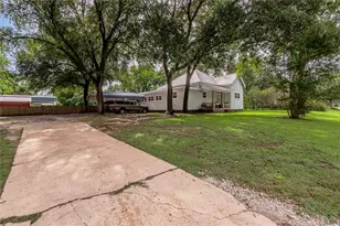 105 N Texas St, Madisonville, TX 77864 - Photo 41