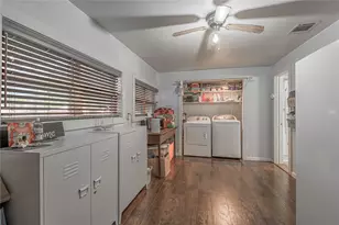 105 N Texas St, Madisonville, TX 77864 - Photo 35
