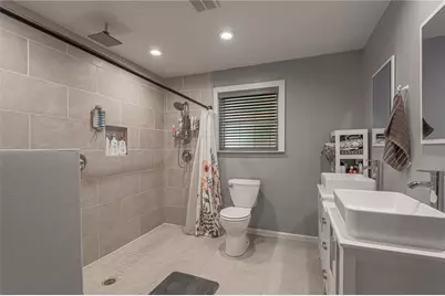 105 N Texas Street, Madisonville, TX 77864 - Photo 27
