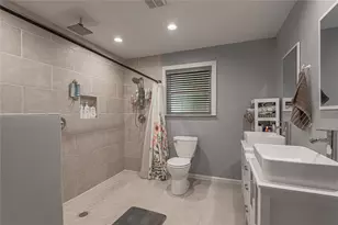 105 N Texas St, Madisonville, TX 77864 - Photo 27
