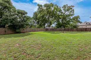 105 N Texas St, Madisonville, TX 77864 - Photo 49