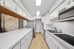 403 Shirleen Dr, Seabrook, TX 77586 - Photo 5