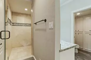 14 Shorelake Dr, Kingwood, TX 77339 - Photo 21