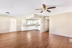 4019 Hillcrest St, Liberty, TX 77575 - Photo 5