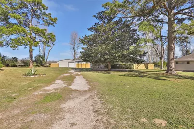 4019 Hillcrest Street, Liberty, TX 77575 - Photo 3