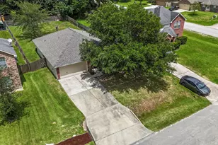 13722 Running Bear Dr, Willis, TX 77378 - Photo 27
