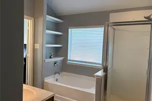 8210 Greenleaf St, Baytown, TX 77523 - Photo 17