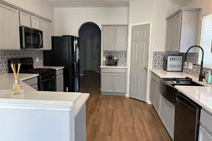 8210 Greenleaf St, Baytown, TX 77523 - Photo 7