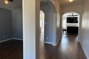 8210 Greenleaf St, Baytown, TX 77523 - Photo 13